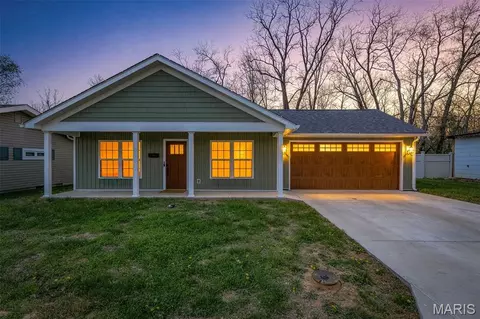 131 N Alexander St, Farmington, MO 63640