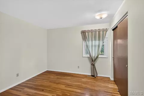 Bedroom - 7 Springlake Ct, Ballwin, MO 63011 photo 4 of 10