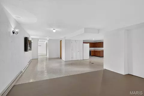 Entry Way - 7 Springlake Ct, Ballwin, MO 63011 photo 4 of 6