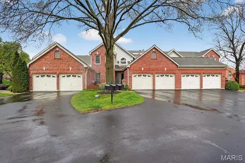 14033 Woods Mill Cove Dr, Chesterfield, MO 63017
