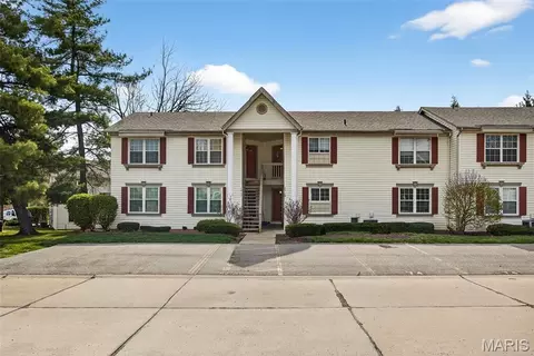 74 Sugar Glen Ct, Saint Peters, MO 63376