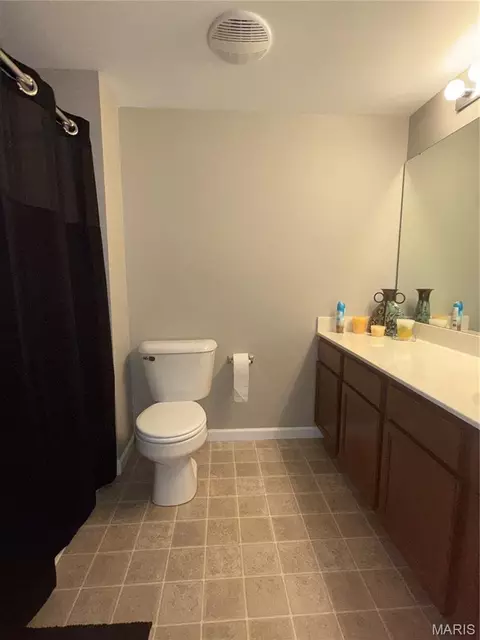 Bath - 6102 Spring River Dr, O'fallon, MO 63368 photo 2 of 2