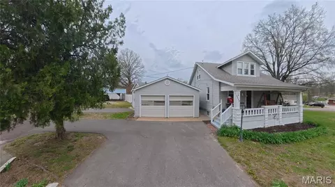 1212 Mascoutah Ave, Belleville, IL 62220