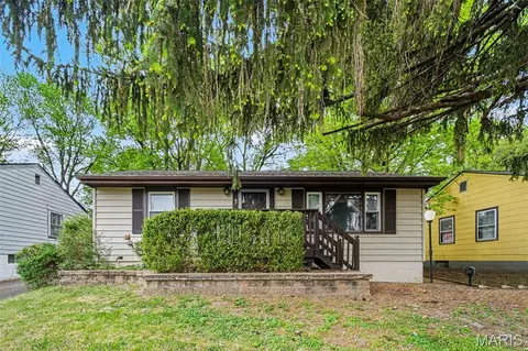 9716 Margo Ann Ln, Woodson Terrace, MO 63134