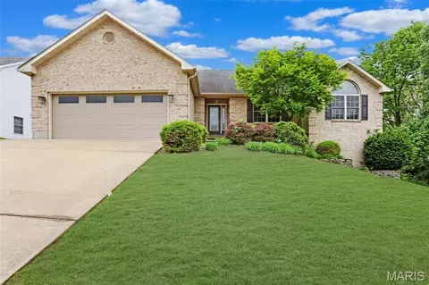 200 Jacqueline Dr, Washington, MO 63090