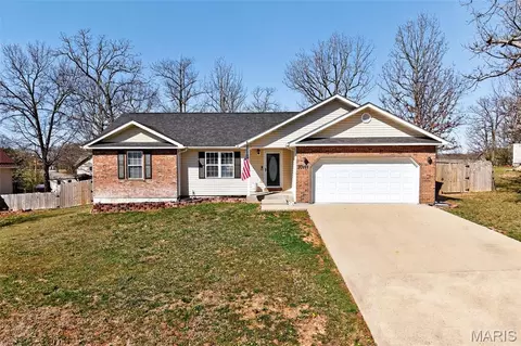 20999 Lacombe Rd, Waynesville, MO 65583