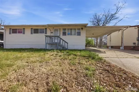 2266 Starling Airport Rd, Arnold, MO 63010