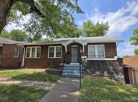 8831 May Ave, Saint Louis, MO 63136