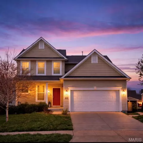 2353 Banon Dr, Saint Charles, MO 63301