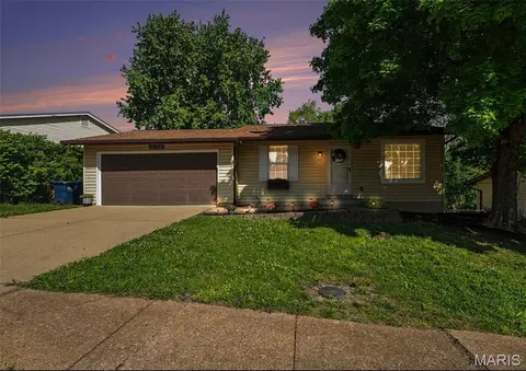 44 Elk Run Dr, Eureka, MO 63025