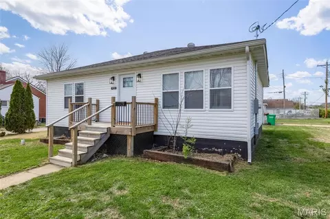 925 Moorland St, Farmington, MO 63640