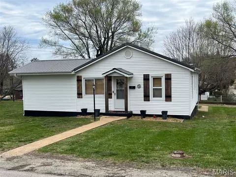 701 Bonnie St, Potosi, MO 63664