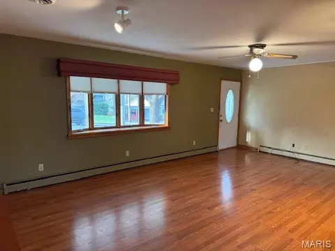 Living - 1105 James St, Washington, MO 63090 photo 1 of 8