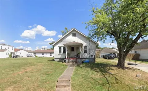612 Colorado St, Jackson, MO 63755 photo 2