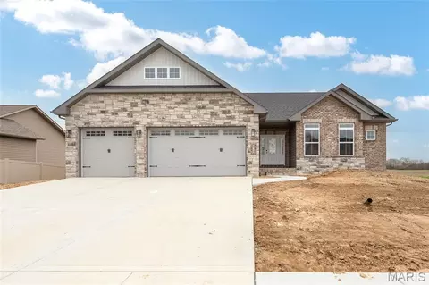 620 Glendale Dr, Troy, IL 62294