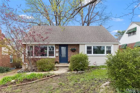 9723 Whitestone Ter, Rock Hill, MO 63119
