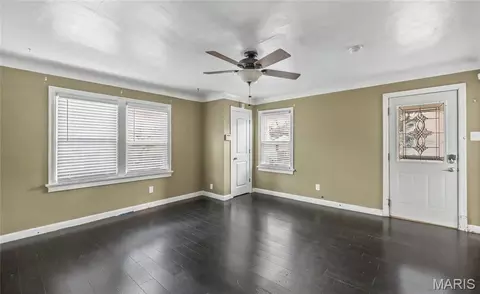 Living - 709 E 6th St, Rolla, MO 65401 photo 2 of 3