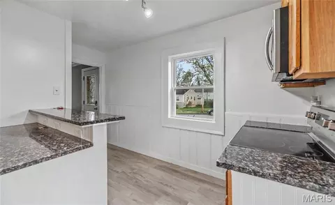 Entry Way - 709 E 6th St, Rolla, MO 65401 photo 1 of 3
