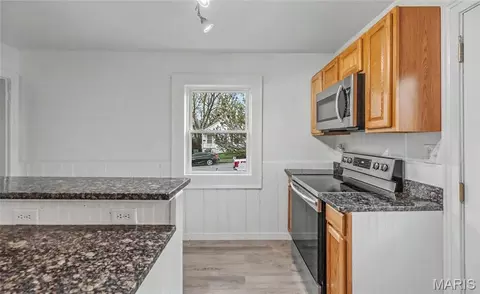 Kitchen - 709 E 6th St, Rolla, MO 65401 photo 3 of 3