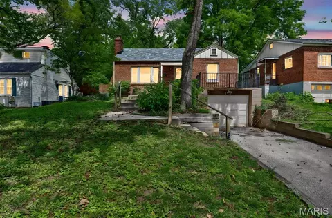 9719 Greenwood Ter, Rock Hill, MO 63119