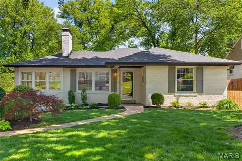 1025 Glenmoor, Glendale, MO 63122