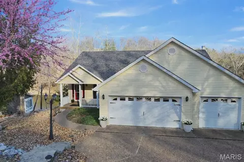 1497 S Lake Sherwood Dr, Marthasville, MO 63357