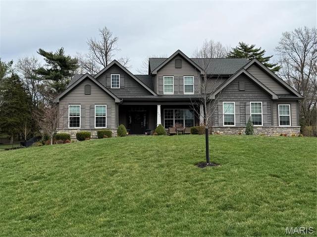 702 Champeix Ln, Creve Coeur, MO 63141