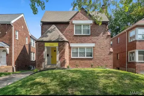 7055 Dartmouth Ave, University City, MO 63130