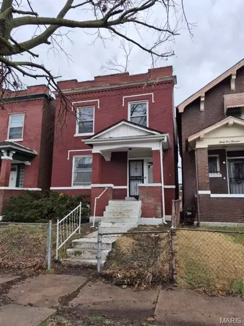 4502 Adelaide Ave, Saint Louis, MO 63115