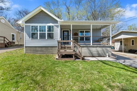 1517 N West End Blvd, Cape Girardeau, MO 63701