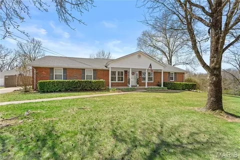 11788 Kingston Dr, Festus, MO 63028