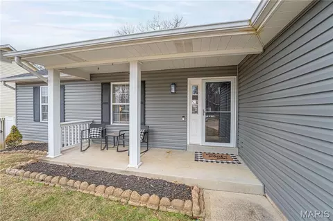 Exterior - 1962 Birchwood Dr, Barnhart, MO 63012 photo 2 of 9