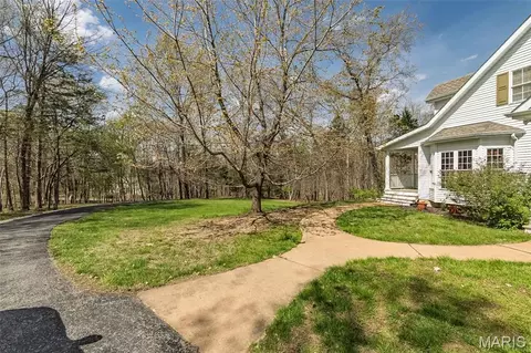 Exterior - 136 Crescent Bluff Dr, Eureka, MO 63025 photo 12 of 13