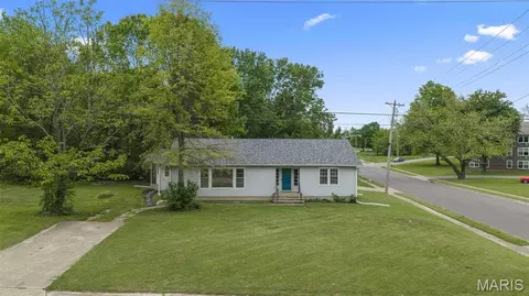 285 Ash St, Lebanon, MO 65536