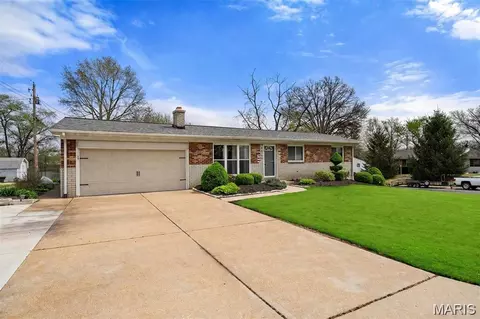 3118 Milissa Ln, Saint Louis, MO 63125