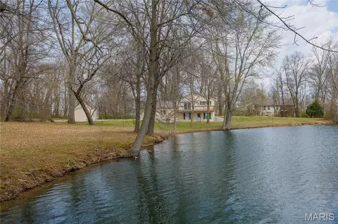 2515 E Primrose Ln, Altamont, IL 62411