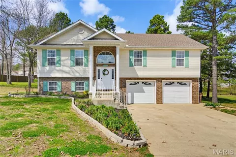 233 Anna Dr, Poplar Bluff, MO 63901