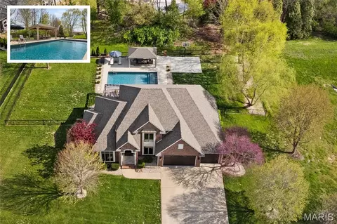 8630 Savoy Ln, O'fallon, IL 62269