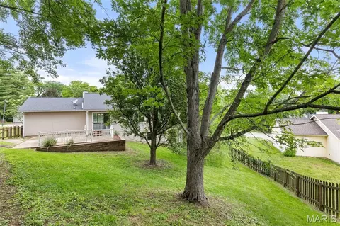 Exterior - 16118 Castlerea Blvd, Ellisville, MO 63021 photo 4 of 6