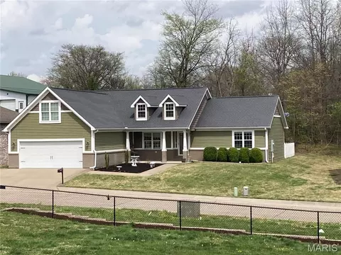 230 Mill Rd, Scott City, MO 63780