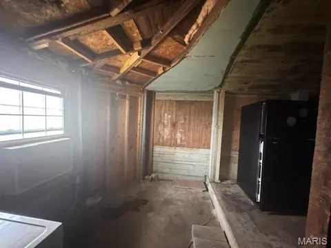 Entry Way - 111 E Vine St, Sullivan, MO 63080 photo 1 of 3