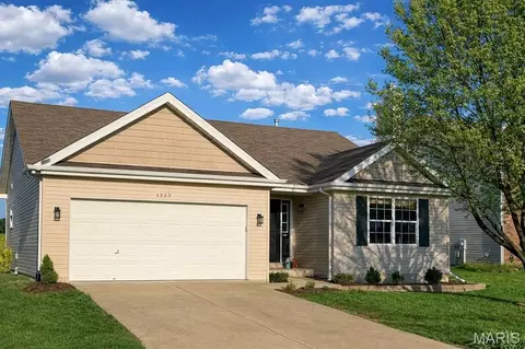 1333 Briarchase Dr, Lake Saint Louis, MO 63367