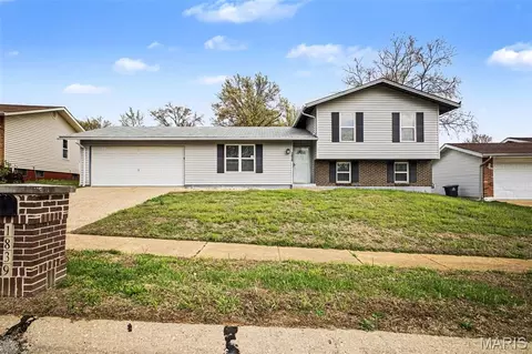 1839 Lakemont Ln, Saint Louis, MO 63138
