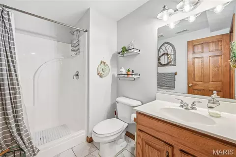 Bath - 724 River Trails Rd, Union, MO 63084 photo 7 of 7