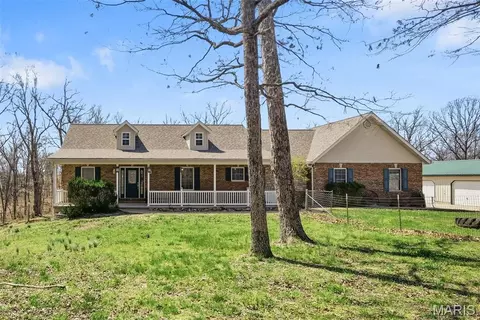 724 River Trails Rd, Union, MO 63084