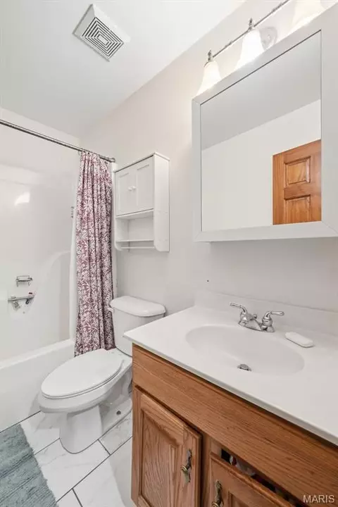Bath - 724 River Trails Rd, Union, MO 63084 photo 5 of 7