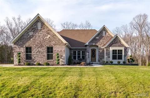 150 Delcreek Estates Dr, Foristell, MO 63348