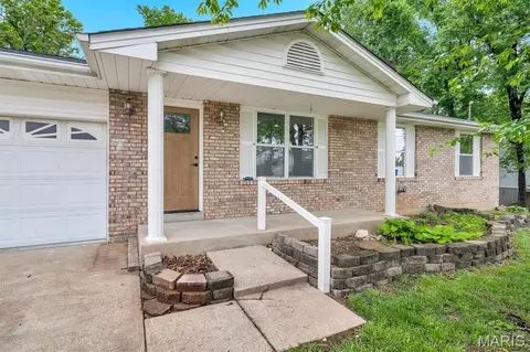 Exterior - 1678 Elizabeth Dr, Arnold, MO 63010 photo 1 of 9