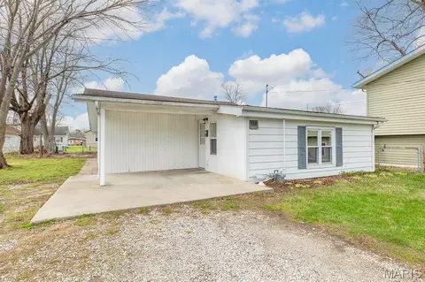518 B St, Bethalto, IL 62010
