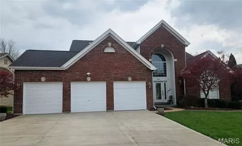 1 Royal Birkdale Ct, O'fallon, MO 63366